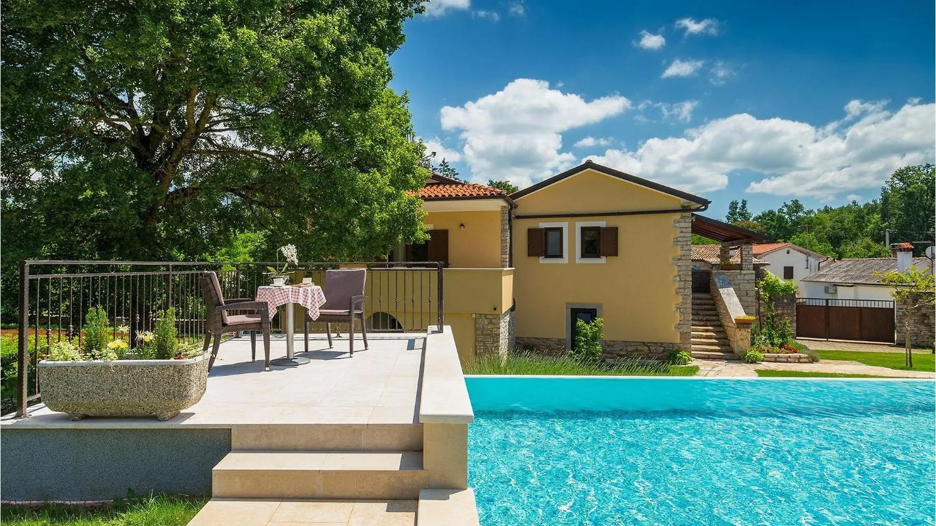 Casa de Férias Villa Sany Heki